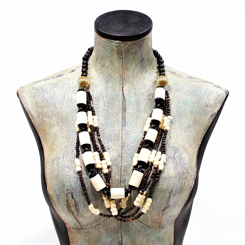 VTG 80's Large Natural Horn and Resin Necklace